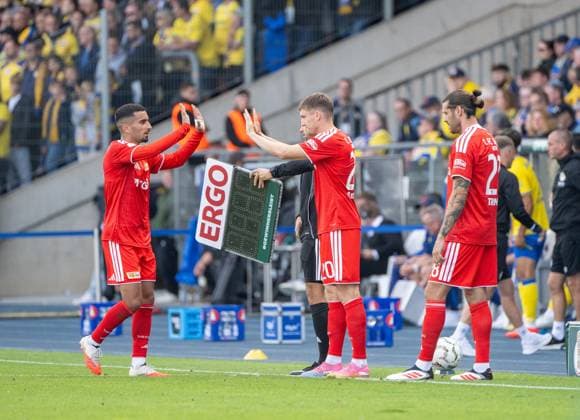 Fußball, Herren, Saison 2026 2027, DFB-Pokal (1. Runde), Eintracht Braunschweig - 1. FC Union Berlin, v. l. Livan Burcu (1. FC Union Berlin), Michel Aebischer (1. FC Union), Christopher Trimmel (1. FC Union), 23.08.2026, *** Soccer, Men s, 2026–2027 Season, DFB Cup First Round, Eintracht Braunschweig vs. 1. FC Union Berlin; from left: Livan Burcu (1. FC Union Berlin), Michel Aebischer (1. FC Union), Christopher Trimmel (1. FC Union); August 23, 2026, Copyright: xMatthiasxKochx