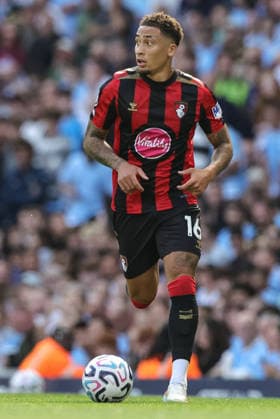 Premier League: Manchester City v Bournemouth Marcus Tavernier of Bournemouth with the ball during the Premier League match Manchester City vs Bournemouth at Etihad Stadium, Manchester, United Kingdom on 23 August 2026 (Photo by Mark Cosgrove News Images) Manchester Etihad Stadium Greater Manchester United, ManU Kingdom Copyright: xMarkxCosgrove NewsxImagesx