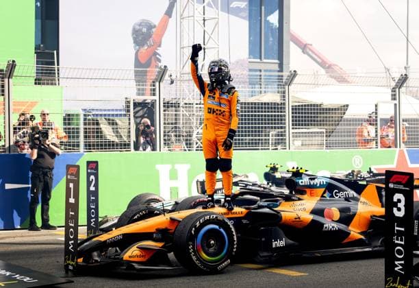 ZANDVOORT - Lando Norris (McLaren) wins the F1 Dutch Grand Prix at the Zandvoort Circuit. REMKO DE WAAL ANP xVIxANPxSportx xxANPxIVx 566110855 originalFilename: 566110855.jpg