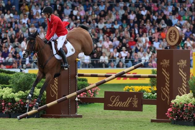 Sophie Hinners (GER, Deutschland) mit Pferd Iron Dames Singclair scheitert am letzten Hindernis, Springfehler , Springen, FEI Jumping World Championship, WM, Weltmeisterschaft , FEI Jumping World Championship, Competition Individual Final, Longines-Prize, Longines-Preis, Finale Einzelwertung, Jumping , AACHEN - FEI World Championships 2026, Weltfest des Pferdesports, Reitsport Weltmeisterschaft 2026, Aachen 2026, Welcome Home 2026, Aachener Soers, 11. bis 23. August 2026, Reitsport, 23.08.2026, Aachen Aachener Soers Deutschland *** Sophie Hinners (GER, Germany), riding Iron Dames Singclair, fails at the final obstacle; jumping fault; jumping; FEI Jumping World Championship; FEI Jumping World Championship, Individual Final, Longines Prize, Jumping, AACHEN FEI World Championships 2026, World Festival of Equestrian Sports, 2026 Equestrian World Championships, Aachen 2026, Welcome Home 2026, Aachen Soers, August 11–23, 2026, Equestrian Sports, August 23, 2026, Aachen Soers, Germany