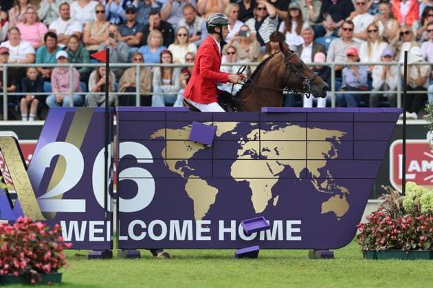 Richard Vogel (GER, Deutschland) mit Pferd Unites Touch S, aktueller Europameister und Sieger des Rolex Grand Prix von Aachen 2026 (CHIO Aachen)scheitert an der WM-Mauer, Reiterfehler, Hindernisfehler, Springen, FEI Jumping World Championship, WM, Weltmeisterschaft , FEI Jumping World Championship, Competition Individual Final, Longines-Prize, Longines-Preis, Finale Einzelwertung, Jumping , AACHEN - FEI World Championships 2026, Weltfest des Pferdesports, Reitsport Weltmeisterschaft 2026, Aachen 2026, Welcome Home 2026, Aachener Soers, 11. bis 23. August 2026, Reitsport, 23.08.2026, Aachen Aachener Soers Deutschland *** Richard Vogel (GER), Germany, riding Unites Touch S, the reigning European champion and winner of the 2026 Rolex Grand Prix at CHIO Aachen, fails to clear the World Championship Wall due to a rider error and a fault at a jump; show jumping; FEI Jumping World Championship, FEI Jumping World Championship, Individual Final, Longines Prize, Longines Award, Individual Final, Jumping, AACHEN FEI World Championships 2026, World Festival of Equestrian Sports, 2026 Equestrian World Championships, Aachen 2026, Welcome Home 2026, Aachen Soers, August 11–23, 2026, Equestrian Sports, August 23, 2026, Aachen Soers, Germany