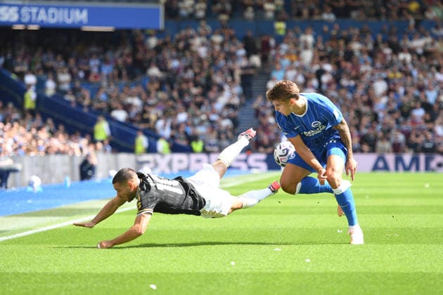 Brighton and Hove Albion v Aston Villa, Premier League Emiliano Buendia Midfielder of Aston Villa goes to ground under pressure from Luka Vuskovic Defender of Brighton and Hove Albion during the Premier League match between Brighton and Hove Albion and Aston Villa at the American Express Stadium, Brighton and Hove, UK on 23 August 2026. Brighton and Hove American Express Stadium East Sussex UK Editorial use only DataCo restrictions apply See www.football-dataco.com , Copyright: xJeffxMoodx PSI-24737-0058