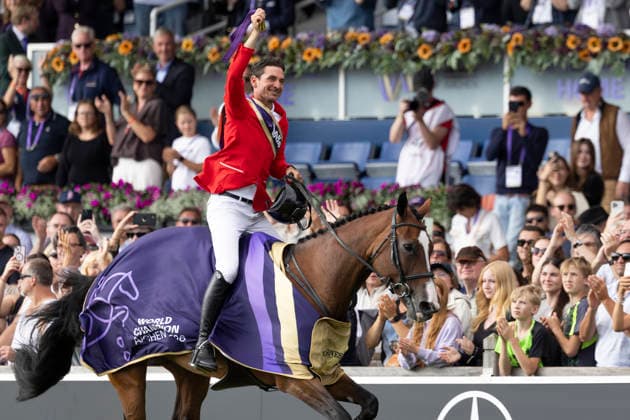 Steve GUERDAT (SUI) auf Dynamix de Belheme gewinnt die Gold Medaille, auf der Ehrenrunde, Jubel, Freude, Lachen, im Galopp, Siegerehrung, Einzelaktion, Aktion, im Springen S3, Umlauf A, FEI Jumping World Championship, WM, Weltmeisterschaft - Individual Final - LONGINES-Preis, am 23.08.2026, FEI Reit Weltmeisterschaft Aachen 2026 vom 11. - 23.08.2026 in Aachen Deutschland; Â *** Steve GUERDAT SUI on Dynamix de Belheme wins the gold medal; lap of honor; cheers, joy, laughter; at a gallop; award ceremony; individual performance; action; in S3 jumping, Round A, FEI Jumping World Championship Individual Final LONGINES Prize, on August 23, 2026, FEI World Equestrian Games Aachen 2026 from August 11–23, 2026, in Aachen, Germany Â