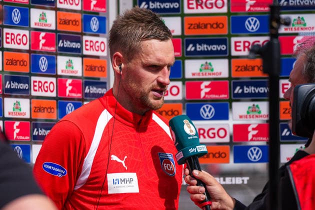 Patrick Mainka (1. FC Heidenheim, 6) im Sky Interview nach dem Spiel, Deutschland: Fussball, DFB Pokal, Saison 2026 27, 1. Runde, 23.08.2026, SSV Jeddeloh II vs 1. FC Heidenheim, Marschweg-Stadion (Oldenburg, Niedersachsen) *** Patrick Mainka, 1 FC Heidenheim, in a postgame interview with Sky Sport, German Soccer, DFB Cup, 2026–27 Season, First Round, August 23, 2026, SSV Jeddeloh II vs. 1 FC Heidenheim, Marschweg Stadium, Oldenburg, Lower Saxony Copyright: xLeonxFrickx