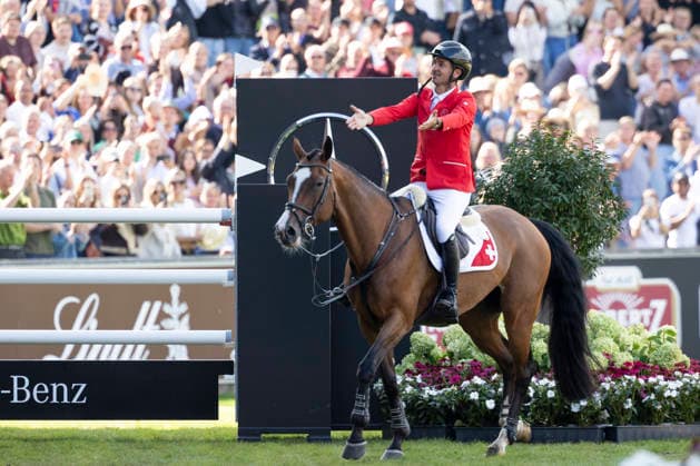Steve GUERDAT (SUI) auf Dynamix de Belheme gewinnt die Gold Medaille, bedankt sich bei seinem Pferd, Freude, Lachen, Jubel, Springen S3, Umlauf B, FEI Jumping World Championship, WM, Weltmeisterschaft - Individual Final - LONGINES-Preis, am 23.08.2026, FEI Reit Weltmeisterschaft Aachen 2026 vom 11. - 23.08.2026 in Aachen Deutschland; Â *** Steve GUERDAT (SUI) on Dynamix de Belheme wins the gold medal, thanks his horse; joy, laughter, cheers, Jumping S3, Course B, FEI Jumping World Championship Individual Final LONGINES Prize, on August 23, 2026, FEI World Equestrian Games Aachen 2026 from August 11–23, 2026, in Aachen, Germany Â