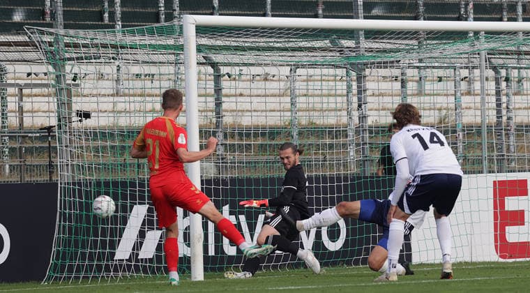 Hier erzielt Jano ter Horst (SC Paderborn 07) das 0-1 Fussball, Saison 2026 2027, Maenner, Herren, DFB Pokal, 1. Hauptrunde, Stadion Lohmuehle, Phoenix Luebeck gegen SC Paderborn DFL REGULATIONS PROHIBIT ANY USE OF PHOTOGRAPHS AS IMAGE SEQUENCES AND OR QUASI-VIDEO. *** Here, Jano ter Horst scores the 0-1 for SC Paderborn 07. Soccer, 2026–2027 season, Men’s, DFB Cup, 1st Round, Lohmühle Stadium, Phoenix Lübeck vs. SC Paderborn. DFL regulations prohibit any use of photographs as image sequences and or quasi-video.