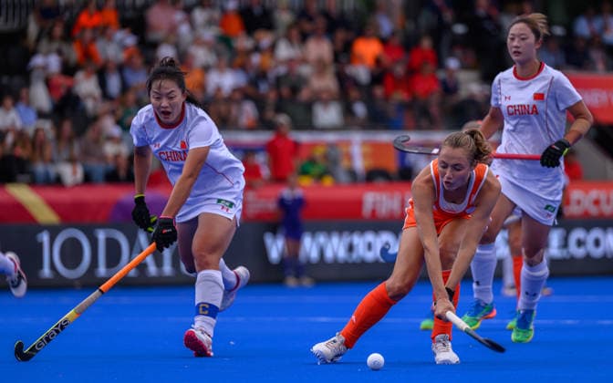 Day Nine Marijn Veen (C) of Netherlands Women (Oranje) scores her first goal and the team™s fourth against China during the Pool E match in the 2026 FIH Hockey World Cup at Wagener Stadium, Amstelveen 23 08 2026 UK Newspapers OUT Copyright: xGraemexWilcocksonx FIL-23821-0056