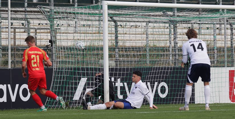 Hier erzielt Jano ter Horst (SC Paderborn 07) das 0-1 Fussball, Saison 2026 2027, Maenner, Herren, DFB Pokal, 1. Hauptrunde, Stadion Lohmuehle, Phoenix Luebeck gegen SC Paderborn DFL REGULATIONS PROHIBIT ANY USE OF PHOTOGRAPHS AS IMAGE SEQUENCES AND OR QUASI-VIDEO. *** Here, Jano ter Horst scores the 0-1 goal for SC Paderborn 07. Soccer, 2026–2027 season, Men s, DFB Cup, First Round, Lohmühle Stadium, Phoenix Lübeck vs. SC Paderborn. DFL regulations prohibit any use of photographs as image sequences and or quasi-video.