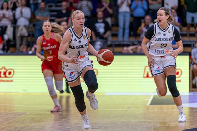 GOETTINGEN, GERMANY - AUGUST 23: Emma Eichmeyer (Germany, 9) with ball during the exhibition game, match between Germany vs. Hungary at Sparkassen-Arena on August 23, 2026 in Goettingen, Germany. Lower Saxony Germany Copyright: xBEAUTIFULxSPORTS Freudensteinx
