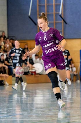 Torlauf Ida Petzold (TUS) DHB-Pokal: HSG Hunsrück TuS Metzingen Sohren *** Goal-scoring run by Ida Petzold, TUS DHB Cup, HSG Hunsrück, TuS Metzingen, Sohren Copyright: xEibner-Pressefotox EP_EFS
