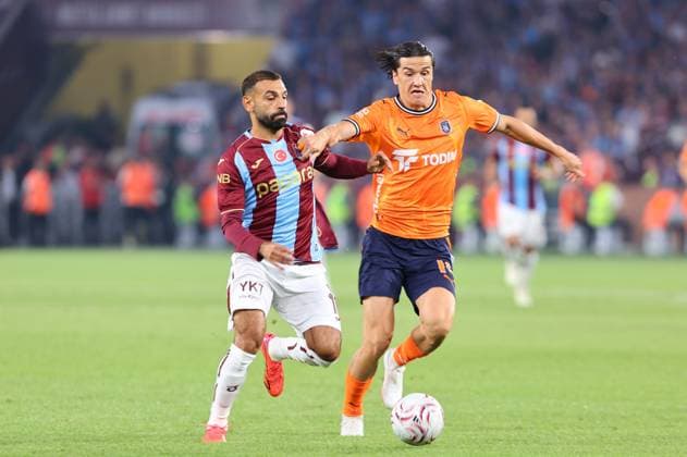Trabzonspor v Basaksehir - Turkish Super Lig TRABZON, TURKIYE - AUGUST 23: Mohamed Salah (10) of Trabzonspor in action during the Turkish Super Lig week 2 football match between Trabzonspor and Basaksehir at Papara Park in Trabzon, Turkiye on August 23, 2026. Hamza Onder Kuloglu Anadolu Trabzon Turkey. Editorial use only. Please get in touch for any other usage.  Copyright: x2026xAnadoluxHamzaxOnderxKuloglux