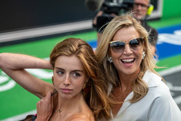 Formula One GP Zandvoort Netherlands, Sunday, August 23, 2026 Alexia Juliana Marcela Laurentien, Princess of the Netherlands and Maxima of the Netherlands; Formula One GP Zandvoort Netherlands, Sunday, August 23, 2026 *** Formula One Grand Prix at Zandvoort, Netherlands, Sunday, August 23, 2026 Alexia Juliana Marcela Laurentien, Princess of the Netherlands, and Maxima of the Netherlands Formula One Grand Prix at Zandvoort, Netherlands, Sunday, August 23, 2026 Copyright: xBEAUTIFULxSPORTS Erlhofx