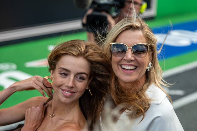 Formula One GP Zandvoort Netherlands, Sunday, August 23, 2026 Alexia Juliana Marcela Laurentien, Princess of the Netherlands and Maxima of the Netherlands; Formula One GP Zandvoort Netherlands, Sunday, August 23, 2026 *** Formula One Grand Prix at Zandvoort, Netherlands, Sunday, August 23, 2026 Alexia Juliana Marcela Laurentien, Princess of the Netherlands, and Maxima of the Netherlands Formula One Grand Prix at Zandvoort, Netherlands, Sunday, August 23, 2026 Copyright: xBEAUTIFULxSPORTS Erlhofx