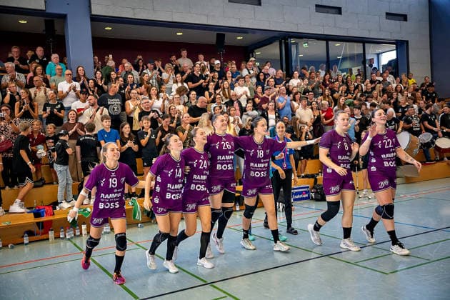 Siegerinnen TUS Metzingen DHB-Pokal: HSG Hunsrück TuS Metzingen Sohren *** Winners: TUS Metzingen DHB Cup HSG Hunsrück TuS Metzingen Sohren Copyright: xEibner-Pressefotox EP_EFS
