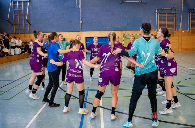 Siegerinnen TUS Metzingen DHB-Pokal: HSG Hunsrück TuS Metzingen Sohren *** Winners: TUS Metzingen, DHB Cup: HSG Hunsrück, TuS Metzingen, Sohren Copyright: xEibner-Pressefotox EP_EFS
