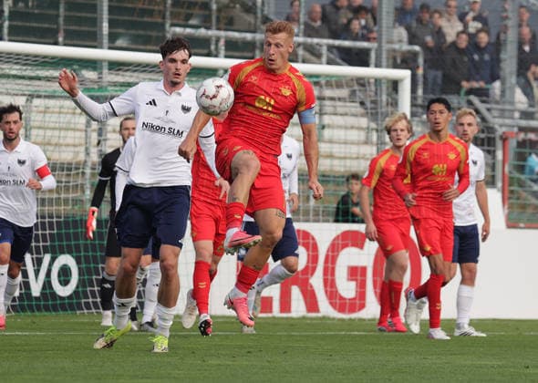 Laurin Curda (SC Paderborn 07) klaert Fussball, Saison 2026 2027, Maenner, Herren, DFB Pokal, 1. Hauptrunde, Stadion Lohmuehle, Phoenix Luebeck gegen SC Paderborn DFL REGULATIONS PROHIBIT ANY USE OF PHOTOGRAPHS AS IMAGE SEQUENCES AND OR QUASI-VIDEO. *** Laurin Curda, SC Paderborn 07, Soccer, 2026–2027 Season, Men, Men’s, DFB Cup, 1st Round, Lohmühle Stadium, Phoenix Lübeck vs. SC Paderborn DFL REGULATIONS PROHIBIT ANY USE OF PHOTOGRAPHS AS IMAGE SEQUENCES AND OR QUASI-VIDEO