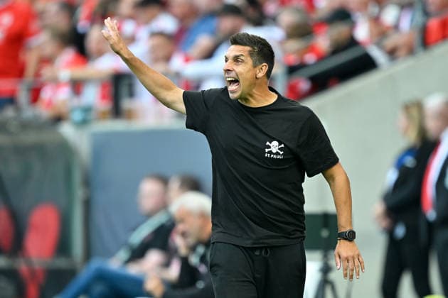 Essen, Stadion an der Hafenstrasse, 23.08.26, GER, Herren, DFB-Pokal, 1.Runde, Saison 2026-2027: RW Essen - FC St.Pauli Bild: Trainer Marcel RAPP (St.Pauli) Only for editorial use! DFB regulations prohibit any use of photographs as image sequences and or quasi-video. Nordrhein-Westfalen Deutschland *** Essen, Stadion an der Hafenstrasse, August 23, 2026, GER, Men s, DFB Cup, 1st Round, 2026–2027 Season, RW Essen vs. FC St. Pauli, Photo: Coach Marcel RAPP, St. Pauli. For editorial use only. DFB regulations prohibit any use of photographs as image sequences and or quasi-video. North Rhine-Westphalia, Germany