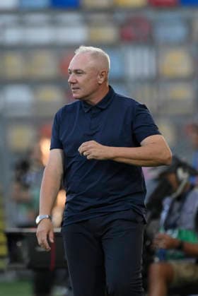 Frosinone s head coach Massimiliano Alvini during the Serie A soccer match between Frosinone and Juventus at the Frosinone™s Benito Stirpe stadium, center Italy - August 23, 2026 - Soccer  Copyright: xFabrizioxCorradetti LaPressex