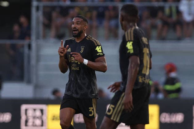 SOCCER - Serie A - Frosinone Calcio vs. Juventus FC Photo by IPA ABACAPRESS.COM87735280 - Frosinone, Italy - August 23, 2026: Gleison Bremer (defender) of Juventus FC scores a goal and celebrates with his teammates during the 2026–2027 Italian Serie A—Enilive Championship soccer match between Frosinone Calcio and Juventus FC at Benito Stirpe Stadium. Frosinone Italy  Copyright: xIPAxSport ABACAx