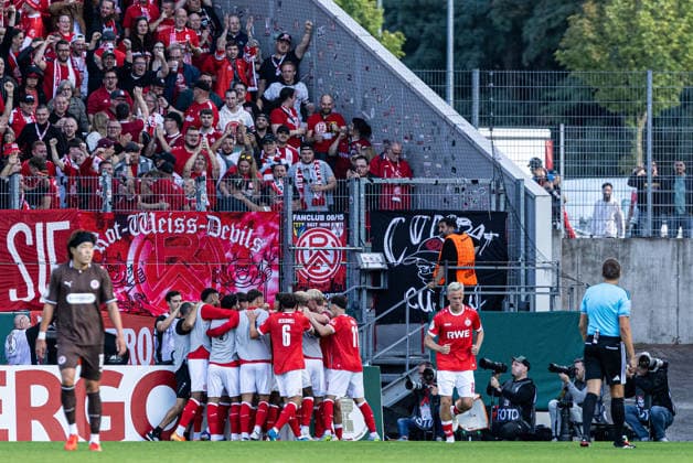 DFB-Pokal, 2026 2027, 1. Runde: Rot-Weiss Essen - FC St. Pauli; 23.08.2026 Rot-Weiss Essen bejubelt das Tor, 2:0. DFB-Pokal, 2026 2027, 1. Runde: Rot-Weiss Essen - FC St. Pauli; Stadion an der Hafenstraße, Essen; 23.08.2026 DFB regulations prohibit any use of photographs as image sequences and or quasi video. *** DFB Cup, 2026–2027, First Round: Rot-Weiß Essen vs. FC St. Pauli, August 23, 2026; Rot-Weiß Essen celebrates the goal, 2–0; DFB Cup, 2026–2027, First Round: Rot-Weiss Essen vs. FC St. Pauli, Stadion an der Hafenstraße, Essen, August 23, 2026. DFB regulations prohibit any use of photographs as image sequences and or quasi-video. Copyright: xBEAUTIFULxSPORTS Buriakovx