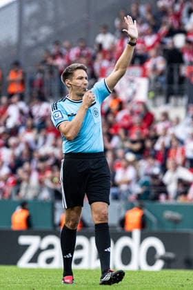DFB-Pokal, 2026 2027, 1. Runde: Rot-Weiss Essen - FC St. Pauli; 23.08.2026 Tobias Reichel (Schiedsrichter) DFB-Pokal, 2026 2027, 1. Runde: Rot-Weiss Essen - FC St. Pauli; Stadion an der Hafenstraße, Essen; 23.08.2026 DFB regulations prohibit any use of photographs as image sequences and or quasi video. *** DFB Cup, 2026–2027, 1st Round: Rot-Weiss Essen vs. FC St. Pauli, August 23, 2026; Tobias Reichel, Referee; DFB Cup, 2026–2027, First Round: Rot-Weiss Essen vs. FC St. Pauli, Stadion an der Hafenstraße, Essen, August 23, 2026. DFB regulations prohibit any use of photographs as image sequences and or quasi-video. Copyright: xBEAUTIFULxSPORTS Buriakovx