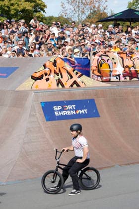 23.08.2026 Finale Männer bei der UEC BMX Freestyle Park Europameisterschaft in Darmstadt Ausrichter VC Darmstadt hier enttäuschter Philipp Muth Darmstadt Deutscher Meister Darmstadt Hessen Deutschland *** August 23, 2026 Men s Final at the UEC BMX Freestyle Park European Championships in Darmstadt Hosted by VC Darmstadt: A disappointed Philipp Muth Darmstadt German Champion Darmstadt Hesse Germany