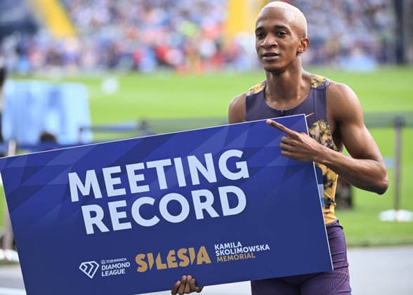 Silesia Diamond League Meeting 2026 in Chorzow CHORZOW, POLAND - AUGUST 23: Letsile Kebinatshipi of Botswana celebrates his meeting record in the Men s 400m Final at the Silesia Diamond League meeting of the 2026 Wanda Diamond League circuit at Silesian Stadium on August 23, 2026 in Chorzow, Poland. Stringer Anadolu Chorzow Poland. Editorial use only. Please get in touch for any other usage.  Copyright: x2026xAnadoluxStringerx