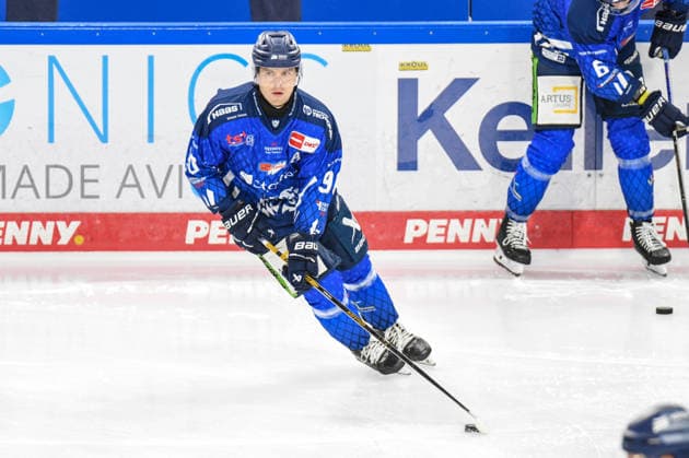 Straubing Tigers vs. Grizzlys Wolfsburg, Eishockey, Deutsche Eishockey Liga, Penny DEL, Vorbereitungsspiel, Gaeuboden Cup, Saison 2026 2027 am 23.08.2026 Filip Varejcka (Straubing Tigers), Eishockey Herren, Deutsche Eishockey Liga, Penny DEL, Vorbereitungsspiel, Gaeuboden Cup, Saison 2026 2027 am 23.08.2026 im Eisstadion am Pulverturm, Straubing Tigers (blau) gegen Grizzlys Wolfsburg (beige) *** Straubing Tigers vs. Grizzlys Wolfsburg, Ice Hockey, German Ice Hockey League, Penny DEL, Preseason Game, Gaeuboden Cup, 2026–2027 Season on August 23, 2026, Filip Varejcka, Straubing Tigers, Men s Ice Hockey, German Ice Hockey League, Penny DEL, Preseason Game, Gaeuboden Cup, 2026–2027 Season on August 23, 2026, at the Eisstadion am Pulverturm, Straubing Tigers (blue) vs. Grizzlys Wolfsburg (beige)
