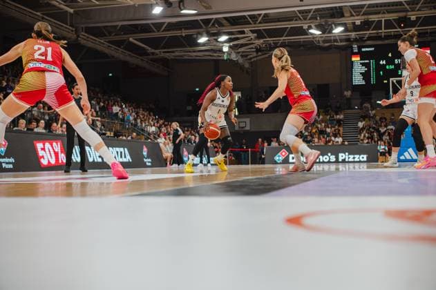 Am 23.08.2026 trafen die deutschen Basketballerinnen in einem Testspiel in der Sparkassen-Arena in Göttingen auf Ungarn. Die Foto-Galerie zeigt die Begegnung im Rahmen der Vorbereitung auf den Womens World Cup 2026. Die Bilder dokumentieren die Leistungen beider Teams während des Spiels. Testspiel WomensWorldcup2026, Deutschland vs Ungarn, 23.08.2026, Göttingen, Sparkassen-Arena *** On August 23, 2026, the German women s basketball team faced Hungary in a friendly match at the Sparkassen Arena in Göttingen. The photo gallery shows the game, which was part of the team s preparations for the 2026 Women s World Cup. The photos document the performances of both teams during the game. Friendly Match: Women s World Cup2026, Germany vs. Hungary, August 23, 2026, Göttingen, Sparkassen Arena Copyright: xJoelxKruehlerx