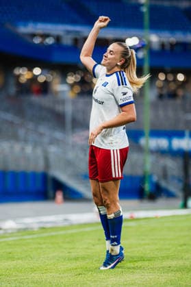 Google Pixel Frauen-Bundesliga: Hamburger SV vs. SC Freiburg, 23.08.2026 TOR, JUBEL zum 1:1 durch Nikola Karczewska (Hamburger SV, 20); Fußball, Google Pixel Frauen-Bundesliga, 1. Spieltag: Hamburger SV vs. SC Freiburg am 23.08.2026 im Volksparkstadion, Hamburg DFB REGULATIONS PROHIBIT ANY USE OF PHOTOGRAPHS AS IMAGE SEQUENCES AND OR QUASI-VIDEO. *** Google Pixel Women s Bundesliga: Hamburger SV vs. SC Freiburg, August 23, 2026 — GOAL, CELEBRATION for the 1-1 equalizer by Nikola Karczewska (Hamburger SV), 20 Soccer, Google Pixel Women s Bundesliga, Matchday 1: Hamburger SV vs. SC Freiburg on August 23, 2026, at the Volksparkstadion, Hamburg. DFB regulations prohibit any use of photographs as image sequences and or quasi-video. Copyright: xBEAUTIFULxSPORTS Tonhäuserx