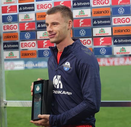 Man of the match Gabriel Vidovic (SC Paderborn) Fussball, Saison 2026 2027, Maenner, Herren, DFB Pokal, 1. Hauptrunde, Stadion Lohmuehle, Phoenix Luebeck gegen SC Paderborn, 2-4 DFL REGULATIONS PROHIBIT ANY USE OF PHOTOGRAPHS AS IMAGE SEQUENCES AND OR QUASI-VIDEO. *** Man of the Match: Gabriel Vidovic, SC Paderborn, 2026–2027 season, Men, DFB Cup, 1st Round, Lohmühle Stadium, Phoenix Lübeck vs. SC Paderborn, 2–4. DFL regulations prohibit any use of photographs as image sequences and or quasi-video.