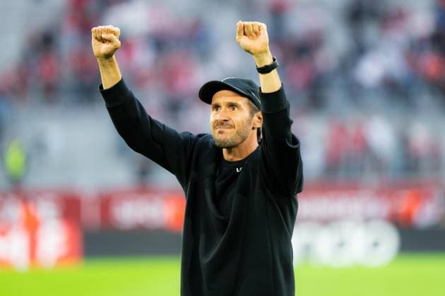 Fortuna Düsseldorf v SC Freiburg - DFB-Pokal First Round SC Freiburg head coach Julian Schuster celebrates after the final whistle following his side s victory over Fortuna Dusseldorf in the DFB-Pokal first round at Merkur Spiel-Arena in Dusseldorf, Germany, August 23, 2026. Dusseldorf Merkur Spiel-Arena North Rhine-Westphalia Germany Copyright: xTaiseixIwamotox