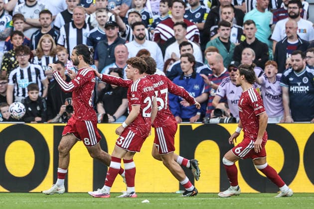 Newcastle United v Liverpool - Premier League 2026 27 Dominik Szoboszlai of Liverpool celebrates his goal to make the score 2-2 during the Premier League match between Newcastle United and Liverpool at St. James s Park in Newcastle, United Kingdom, on August 23, 2026. Newcastle Tyne and Wear United Kingdom  Copyright: xNewsxImagesx originalFilename:cosgrove-premierl260823_npAMo.jpg