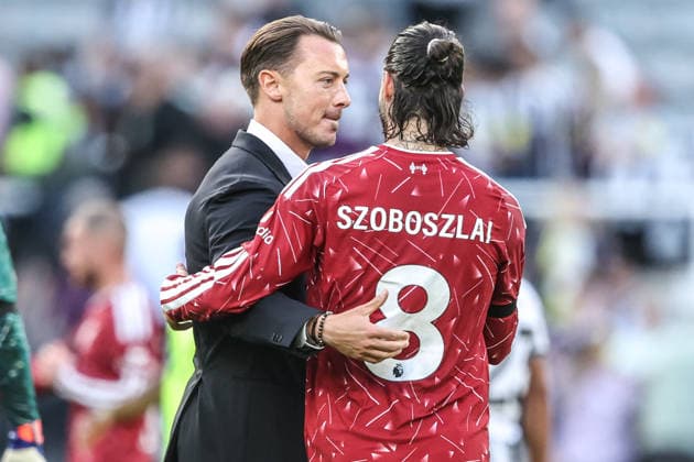 Newcastle United v Liverpool - Premier League 2026 27 Matthias Jaissle, manager of Newcastle United, embraces Dominik Szoboszlai of Liverpool after the game during the Premier League match between Newcastle United and Liverpool at St. James s Park in Newcastle, United Kingdom, on August 23, 2026. Newcastle Tyne and Wear United Kingdom  Copyright: xNewsxImagesx originalFilename:cosgrove-premierl260823_npcPw.jpg