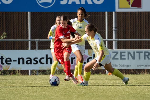 DÜDINGEN, FRIBOURG - AUGUST 23: Cassandra Gassmann of SC Düdingen with the ball during the AXA Women’s Swiss Cup match between SC Düdingen and FC Basel 1893 at FKB Stadion Birchhölzli on August 23, 2026 in Düdingen, Fribourg, Switzerland.  Copyright: xLivioxBaeriswylx xSPPx Sportspressphoto_SPR213725