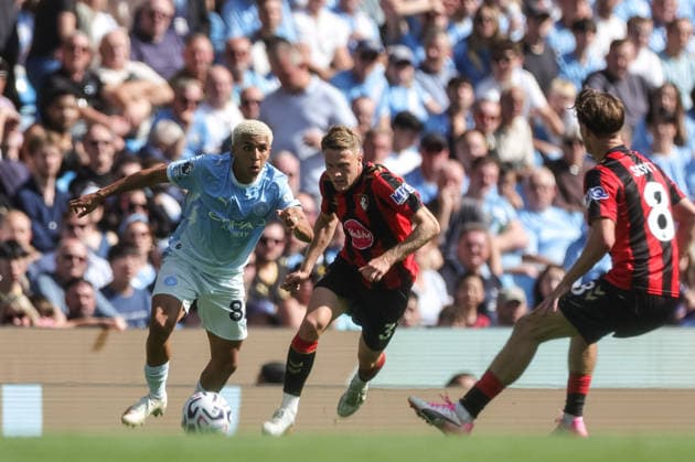Manchester City v AFC Bournemouth - Premier League 2026 27 Rico Lewis of Manchester City dribbles the ball while tracked by Adrien Truffert of Bournemouth during the Premier League match between Manchester City and Bournemouth at Etihad Stadium in Manchester, United Kingdom, on August 23, 2026. Manchester Greater Manchester United, ManU Kingdom  Copyright: xNewsxImagesx originalFilename:cosgrove-premierl260823_npu1E.jpg