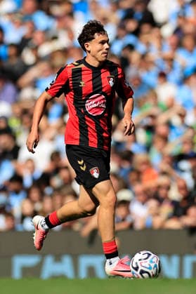 Manchester City v Bournemouth, Premier League Alex Toth (27) of Bournemouth during the Premier League match between Manchester City and Bournemouth at the Etihad Stadium, Manchester, UK on 23 August 2026. Manchester Etihad Stadium Manchester UK Editorial use only DataCo restrictions apply See www.football-dataco.com , Copyright: xConorxMolloyx PSI-24721-0183