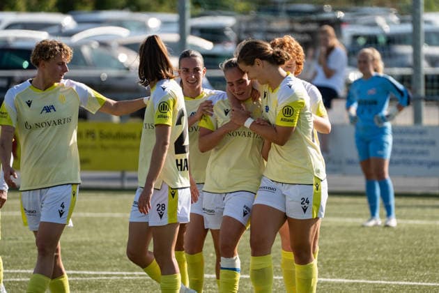 DÜDINGEN, FRIBOURG - AUGUST 23: Players of FC Basel 1893 celebrate during the AXA Women’s Swiss Cup match between SC Düdingen and FC Basel 1893 at FKB Stadion Birchhölzli on August 23, 2026 in Düdingen, Fribourg, Switzerland.  Copyright: xLivioxBaeriswylx xSPPx Sportspressphoto_SPR213787