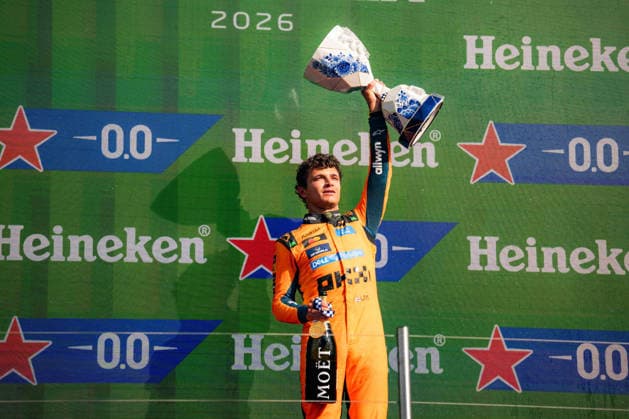 F1 Dutch Grand Prix - Lando Norris Celebrates Victory Lando Norris of McLaren Mastercard Formula 1 Team lifts his trophy on the podium during the 2026 Formula 1 Heineken Dutch Grand Prix at the Zandvoort Circuit in Zandvoort, Netherlands on August 23, 2026. Photo by Antoine Lapeyre Reveries Agency ABACAPRESS.COM Zandvoort Netherlands  Copyright: xAntoinexLapeyre ReveriesxAgency ABACAx