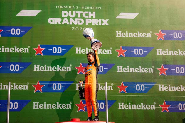 F1 Dutch Grand Prix - Lando Norris Celebrates Victory Lando Norris of McLaren Mastercard Formula 1 Team lifts his trophy on the podium during the 2026 Formula 1 Heineken Dutch Grand Prix at the Zandvoort Circuit in Zandvoort, Netherlands on August 23, 2026. Photo by Antoine Lapeyre Reveries Agency ABACAPRESS.COM Zandvoort Netherlands  Copyright: xAntoinexLapeyre ReveriesxAgency ABACAx