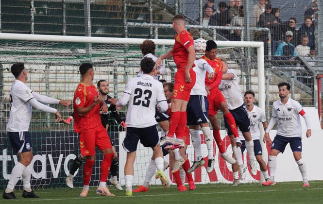 5 Santiago Castaneda (SC Paderborn 07) erzielt hier per kopf das Tor zum 0-2 Fussball, Saison 2026 2027, Maenner, Herren, DFB Pokal, 1. Hauptrunde, Stadion Lohmuehle, Phoenix Luebeck gegen SC Paderborn, 2-4 DFL REGULATIONS PROHIBIT ANY USE OF PHOTOGRAPHS AS IMAGE SEQUENCES AND OR QUASI-VIDEO. *** 5 Santiago Castaneda of SC Paderborn 07 scores the goal to make it 0–2 with a header here. Soccer, 2026–2027 season, Men, DFB Cup, 1st Round, Lohmühle Stadium, Phoenix Lübeck vs. SC Paderborn, 2–4 DFL REGULATIONS PROHIBIT ANY USE OF PHOTOGRAPHS AS IMAGE SEQUENCES AND OR QUASI-VIDEO