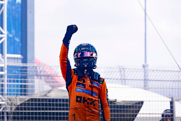 Formula 1 Heineken Dutch Grand Prix 2026 Grégoire PLACCA OVERTAKE MAXPPP - Zandvoort 23 08 2026 01 NORRIS Lando (gbr), McLaren Mastercard F1 Team, portrait celebration race winner at the Formula 1 Heineken Dutch Grand Prix 2026, the 12th round of the 2026 FIA Formula 1 World Championship, WM, Weltmeisterschaft at Circuit Zandvoort in Zandvoort, Netherlands, from 20 to 23 August 2026 Zandvoort Circuit Zandvoort Netherlands  Copyright: xOVERTAKE MAXPPPxGrégoirexPLACCAx OVT202608236835 OVT202608236835