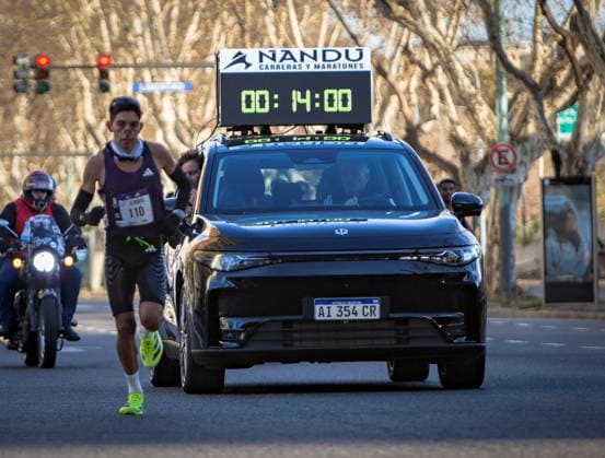 TRACK AND FIELD - Marathon - Buenos Aires 21K Half Marathon Photo by IPA ABACAPRESS.COM87736128 - Runners at the 21K Buenos Aires Half Marathon particPhoto by IPA ABACAPRESS.COMting in the street race in Argentina. Buenos Aires Argentina  Copyright: xIPAxSport ABACAx