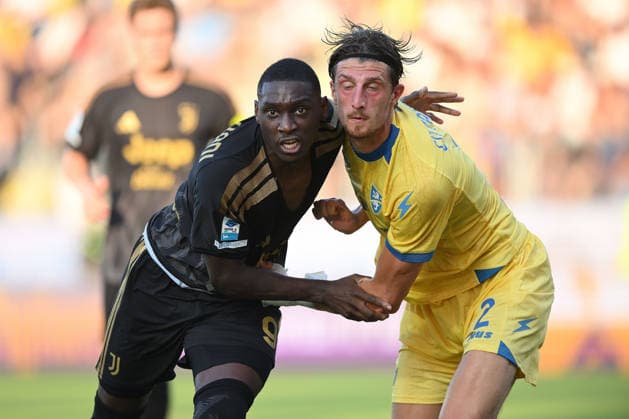 Frosinone Calcio v Juventus - Serie A FROSINONE, ITALY - AUGUST 23 : Weston Mckenniei (L) of Juventus F C against Giacomo Calo’ (R) of Frosinone during the Serie A soccer match between Frosinone and Juventus Stadio Benito Stirpe on August 23, 2026 in Frosinone, Italy. Claudio Pasquazi Anadolu Frosinone Italy. Editorial use only. Please get in touch for any other usage.  Copyright: x2026xAnadoluxClaudioxPasquazix