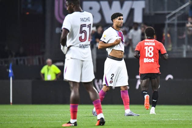 FOOTBALL : Stade Rennais vs Paris SG - Ligue 1 - JournÃ e 1 - 23 08 2026 Achraf Hakimi (Paris SG) aprÃ s le but de Sebastian Szymanski (Stade Rennais) RennesFrance  Copyright: xBaptistexAutissierx