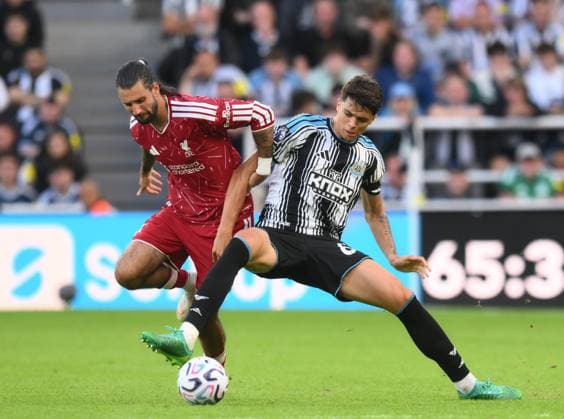 Dominik Szoboszlai of Liverpool (left) and Lewis Miley of Newcastle United Newcastle United v Liverpool, Premier League Football, Football, St James Park, Newcastle, UK - 23 Aug 2026Newcastle St James Park United Kingdom EDITORIAL USE ONLY No use with unauthorised audio, video, data, fixture lists, club league logos or live services. Online in-match use limited to 120 images, no video emulation. No use in betting, games or single club league player publications.  Copyright: xRichardxLee Shutterstockx 17112314cb