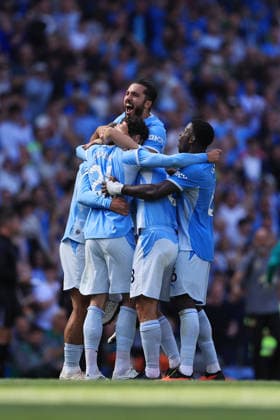 Football - Premier League - Manchester City v Bournemouth 23rd August 2026 - Premier League - Manchester City v Bournemouth - Rayan Cherki of Manchester City celebrates with teammates after their late winner was confirmed - Photo: Simon Stacpoole Offside. Manchester UK *** Fußball, Premier League: Manchester City gegen Bournemouth, 23. August 2026, Premier League: Manchester City gegen Bournemouth – Rayan Cherki von Manchester City feiert mit seinen Teamkollegen, nachdem der späte Siegtreffer bestätigt wurde. Foto: Simon Stacpoole, Offside, Manchester, Großbritannien  Copyright: xSimonxStacpoolexOffside