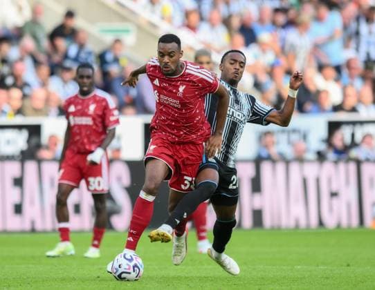 Joe Willock of Newcastle United challenges Ryan Gravenberch of Liverpool Newcastle United v Liverpool, Premier League Football, Football, St James Park, Newcastle, UK - 23 Aug 2026Newcastle St James Park United Kingdom EDITORIAL USE ONLY No use with unauthorised audio, video, data, fixture lists, club league logos or live services. Online in-match use limited to 120 images, no video emulation. No use in betting, games or single club league player publications.  Copyright: xRichardxLee Shutterstockx 17112314ch