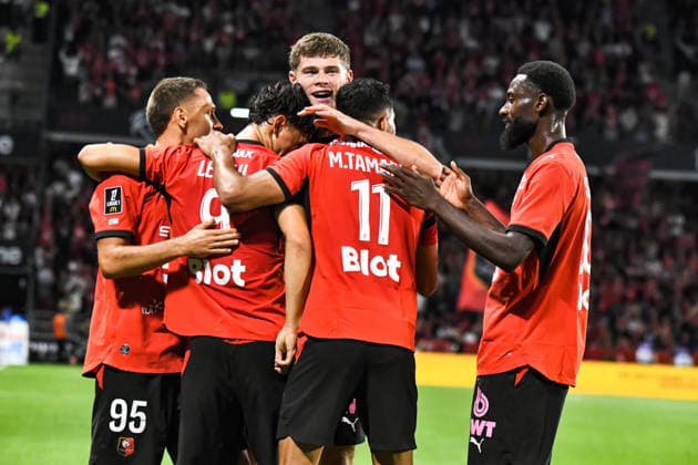FOOTBALL : Stade Rennais vs Paris SG - Ligue 1 - JournÃ e 1 - 23 08 2026 Joie des joueurs du Stade Rennais aprÃ s le but de Esteban Lepaul (Stade Rennais) RennesFrance  Copyright: xBaptistexAutissierx