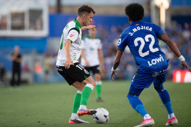 ESP: LaLiga EA Sports Getafe CF v Racing Santander Inigo Vicente of Racing de Santander during LaLiga EA Sports between Getafe CF v Racing Santander played at Coliseum Stadium in Getafe on August 23, 2026 in Spain Spain Futbol *** ESP LaLiga EA Sports Getafe CF vs. Racing Santander: Ínigo Vicente of Racing de Santander during the LaLiga EA Sports match between Getafe CF and Racing Santander, played at Coliseum Stadium in Getafe on August 23, 2026, in Spain. Spanish Soccer Copyright: xSergioxReyesx xAgenciaxLOFx
